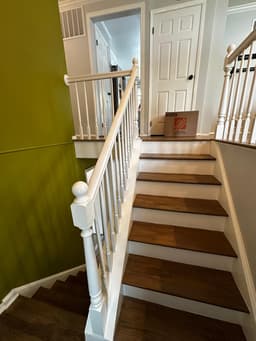 Elegant Staircase Handrail Remodeling thumbnail 7