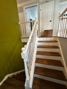 Elegant Staircase Handrail Remodeling thumbnail 8