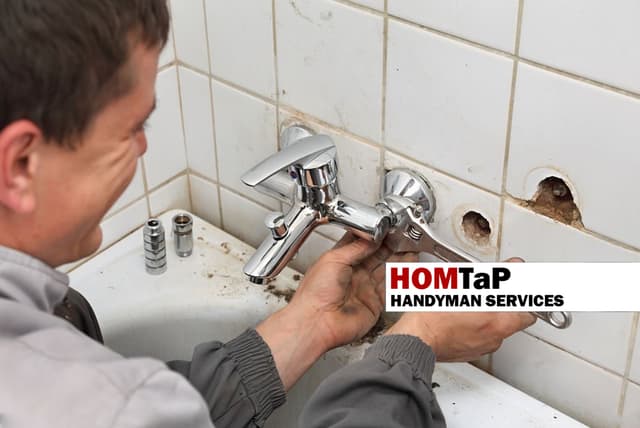 Shower/Tub Re-Caulking service image